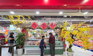 Trung tâm thương mại, siêu thị ở Hà Tĩnh tràn ngập sắc xuân