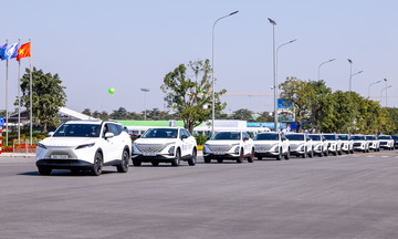 Thị trường ô tô 'mở hàng' năm mới: Doanh số bứt phá, doanh nghiệp tăng tốc xây nhà máy