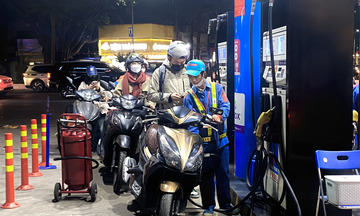 Giá xăng dầu hôm nay 12/2/2026: Tăng gần 2%