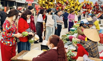 Gia Lai: Dòng người nô nức đi chợ Gò độc nhất trong năm