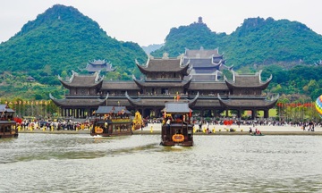 Ninh Bình rộn ràng mùa lễ hội đầu xuân 2026