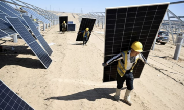 Giá bạc tăng mạnh, năng lượng mặt trời 'chạy đua' thay vật liệu