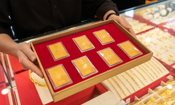 Giá vàng hôm nay ngày 22/2: Tiếp tục tăng cao