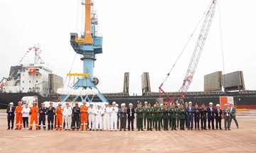 Cảng biển Hà Tĩnh đón nhiều chuyến tàu lớn dịp đầu năm