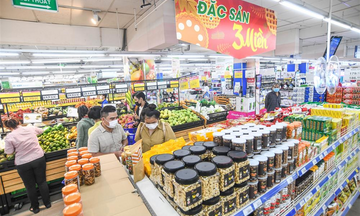 Nguồn hàng dồi dào, giá cả ổn định trong 5 ngày Tết