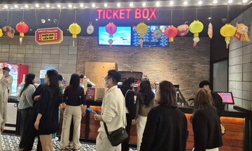 Nghệ An: Đông đảo người dân xem phim chiếu rạp trong những ngày Tết