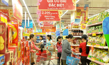 Mùng 6 Tết: Sức mua trở lại, giá cả giữ ổn định