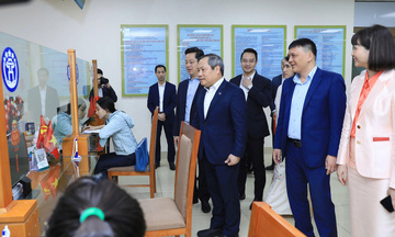 Chủ tịch UBND TP. Hà Nội kiểm tra công vụ ngày làm việc đầu năm mới 