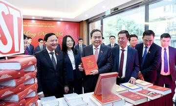 Giới thiệu bộ sách luật được Quốc hội khóa XV thông qua tại Kỳ họp thứ 10