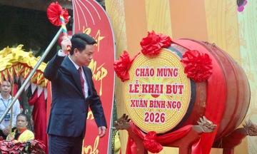 Hải Phòng: Rộn ràng khai bút đầu xuân, tôn vinh truyền thống hiếu học