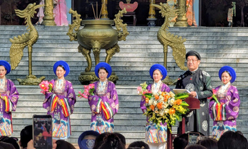 Thành phố Huế: Khai mạc Lễ hội đền Huyền Trân