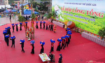 Lên 'Thủ đô gió ngàn' xem bà con người Tày xuống đồng