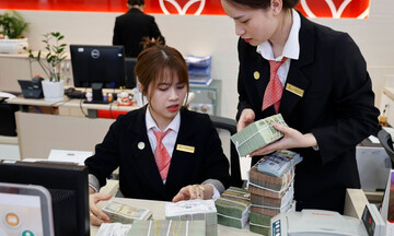 Nhà băng 'nắn' dòng vốn vào sản xuất, xuất khẩu