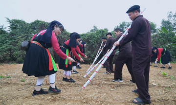 Hà Nội: Tái hiện lễ hội xuống đồng của người Cao Lan ở Phú Thọ