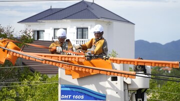 Đội sửa chữa nóng lưới điện PC Quảng Trị: Hướng tới vận hành an toàn