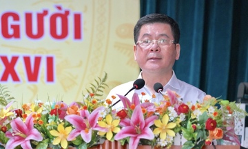 Phó Bí thư Đảng ủy Quốc hội Nguyễn Hồng Diên tiếp xúc cử tri vận động bầu cử tại Gia Lai