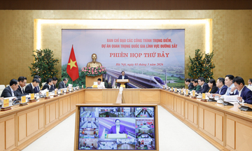 Thủ tướng yêu cầu tăng tốc các dự án đường sắt, thực hiện '5 hóa', '4 không'