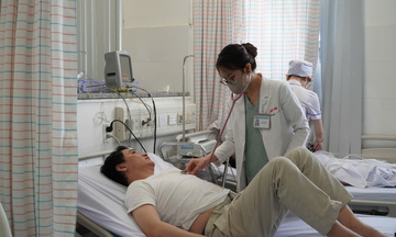 TP. Hồ Chí Minh: Vụ nghi ngộ độc sau khi ăn bánh mỳ tăng lên 54 ca nhập viện