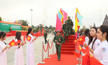 Quảng Ngãi: Thế hệ trẻ lên đường bảo vệ Tổ quốc 