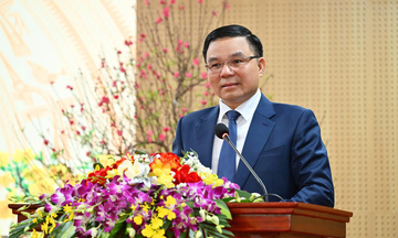 Quyền Bộ trưởng Lê Mạnh Hùng gửi thư chúc mừng nữ lao động ngành Công Thương