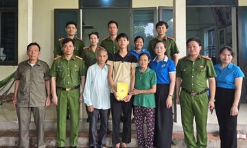 Những 'mẹ đỡ đầu' thắp sáng hy vọng cho trẻ em khó khăn ở xứ Thanh