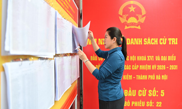 Làm sao để phân biệt cam kết thực chất với lời hứa dân túy?