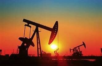 Căng thẳng tại eo biển Hormuz đẩy giá dầu Brent tăng lên 92 USD/thùng