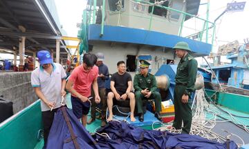 Ngư dân Đà Nẵng gác chuyến ra khơi, hướng về ngày hội bầu cử