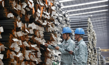 Thị trường năng lượng thế giới tăng giá gây áp lực lên thép và xi măng