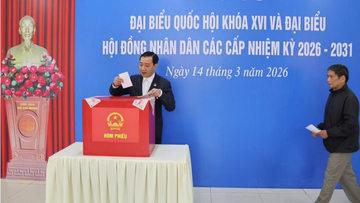 Chùm ảnh: Bỏ phiếu bầu cử sớm tại Đặc khu Bạch Long Vĩ