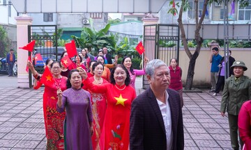 Rộn ràng ngày hội bầu cử trên quê hương Bác