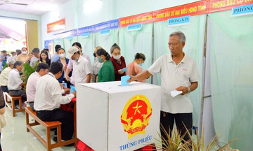 Người dân Đồng Tháp gửi gắm niềm tin và kỳ vọng qua từng lá phiếu