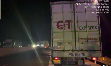 Cảnh sát giao thông ghi hình, xử phạt nguội xe dừng đỗ sai quy định cao tốc