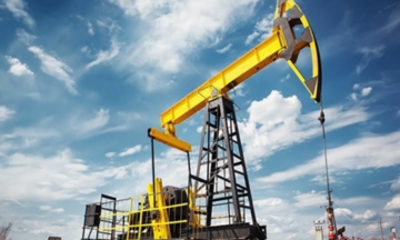 Giá dầu thế giới giảm gần 3%