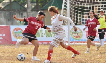 Những cô gái dân tộc thiểu số Gia Lai 'cháy' hết mình trên sân cỏ