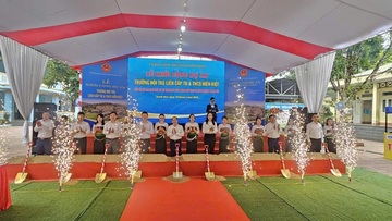 Thanh Hóa khởi công 10 trường nội trú liên cấp tại các xã biên giới