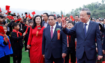 Đưa Trường Phổ thông nội trú thành ‘cột mốc mềm’ về giáo dục vùng biên