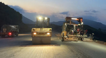 Đắk Lắk: Thi công cao tốc xuyên đêm, quyết tâm thông xe ngày 19/5/2026