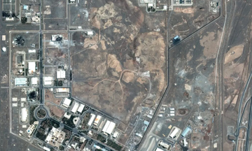 Rộ tin cơ sở hạt nhân Iran bị tấn công; Houthi dọa chặn eo biển Bab al-Mandab