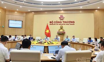 Bộ Công Thương lấy ý kiến về lộ trình chuyển đổi xăng sinh học E10 trong tháng 4