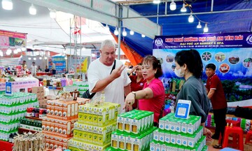 Hải Phòng: Sôi động hội chợ thương mại, du lịch, thủy sản Cát Bà 2026