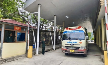 Điện Biên siết kiểm soát buôn lậu xăng dầu qua biên giới