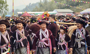 Lễ hội Bun Vốc Nặm: Rực rỡ sắc màu văn hóa Lào tại Lai Châu