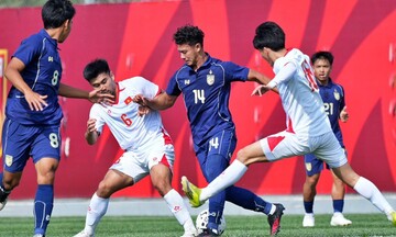 Bàn thua chớp nhoáng, U23 Việt Nam gục ngã trước U23 Thái Lan