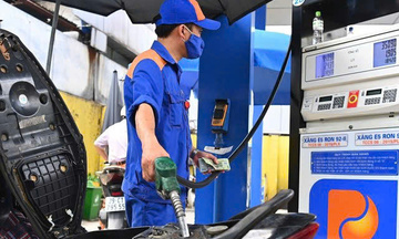 Giá xăng Việt Nam thấp hơn nhiều nước trong khu vực 