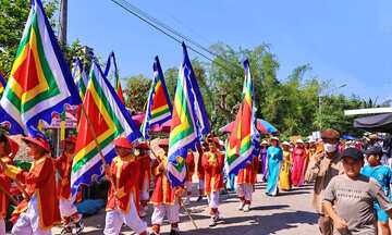 Đà Nẵng: Rộn ràng lễ hội Bà Thu Bồn