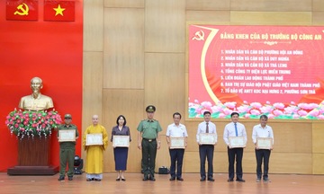EVNCPC nhận Bằng khen vì thành tích xuất sắc trong bảo vệ an ninh Tổ quốc