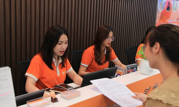 Nghỉ lễ 30/4-1/5: Giá vé máy bay tăng, du khách chuộng tour gần, đường bộ