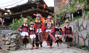 Triển khai Nghị quyết Đại hội XIV: Đưa văn hóa trở thành động lực phát triển ở Lũng Cú