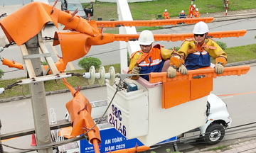 Thủ tướng yêu cầu tiết kiệm điện, thúc đẩy điện mặt trời mái nhà